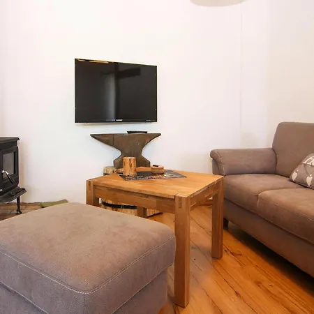 Alte Schmiede, * Zemitz