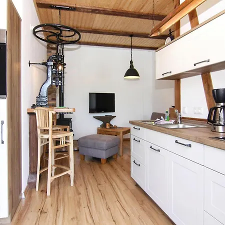 Alte Schmiede, * Zemitz