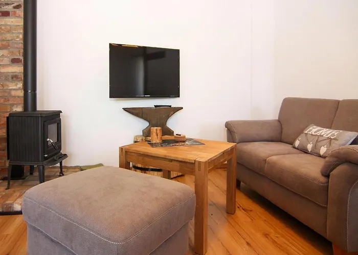 Alte Schmiede, * Zemitz